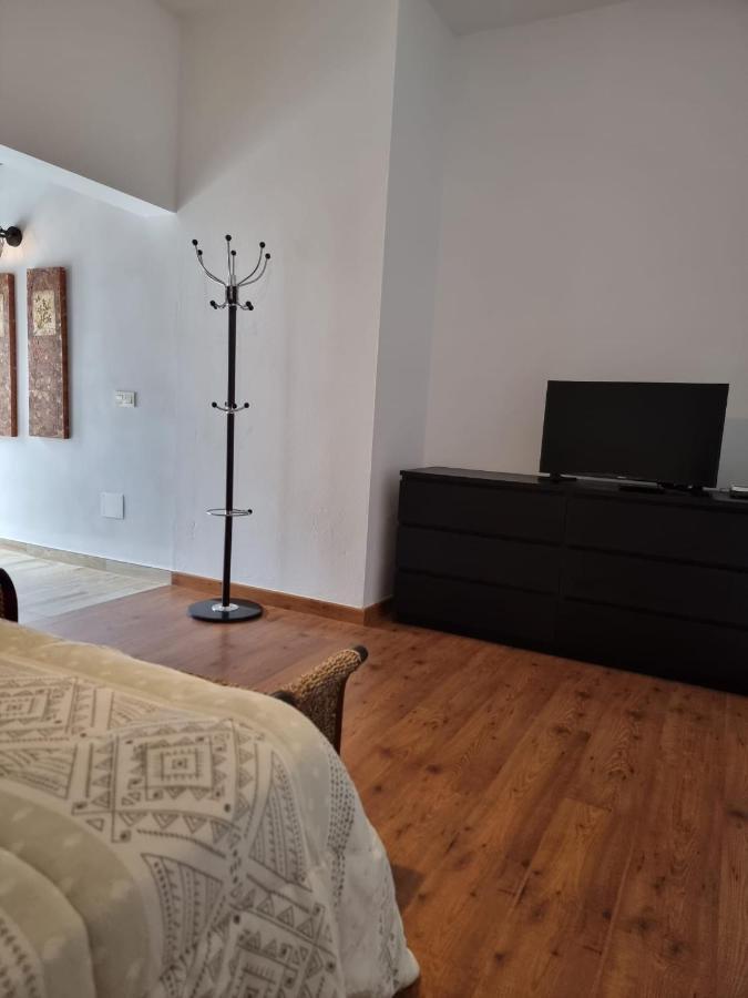 Alunita & Pirita, Habitacion Con Jardin, Terraza Y Wifi En Zona Tranquila Y Centrica Nazaret 외부 사진