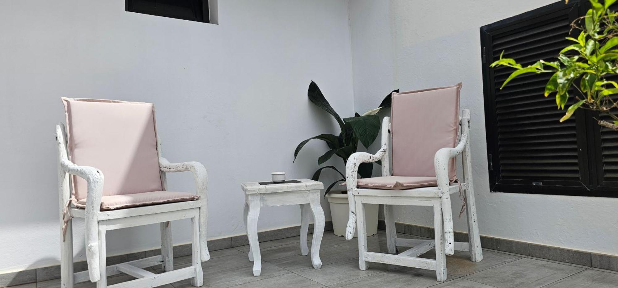 Alunita & Pirita, Habitacion Con Jardin, Terraza Y Wifi En Zona Tranquila Y Centrica Nazaret 외부 사진